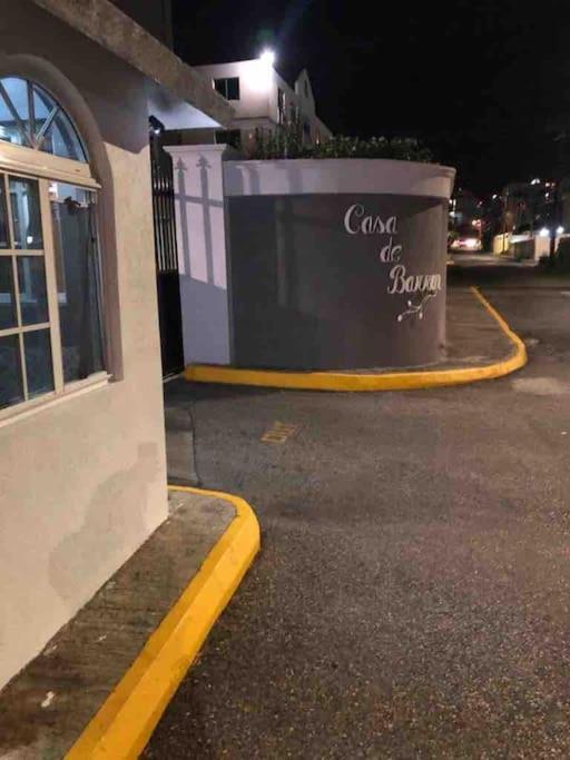 Escape At The Oasis- New Kingston Area -24Hrs Security, Elevator, Water Heater, Wifi Κίνγκστον Εξωτερικό φωτογραφία