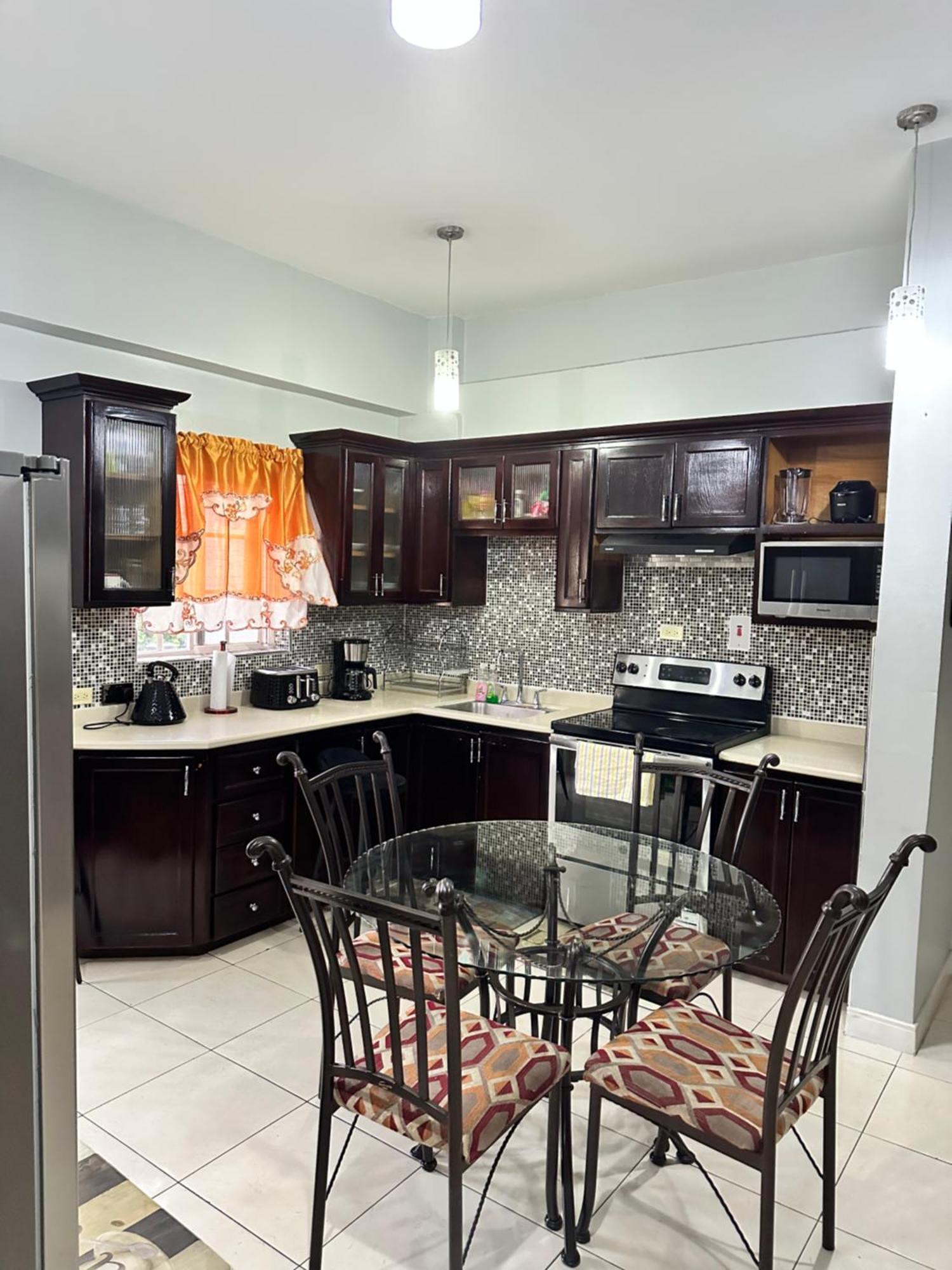 Escape At The Oasis- New Kingston Area -24Hrs Security, Elevator, Water Heater, Wifi Κίνγκστον Εξωτερικό φωτογραφία