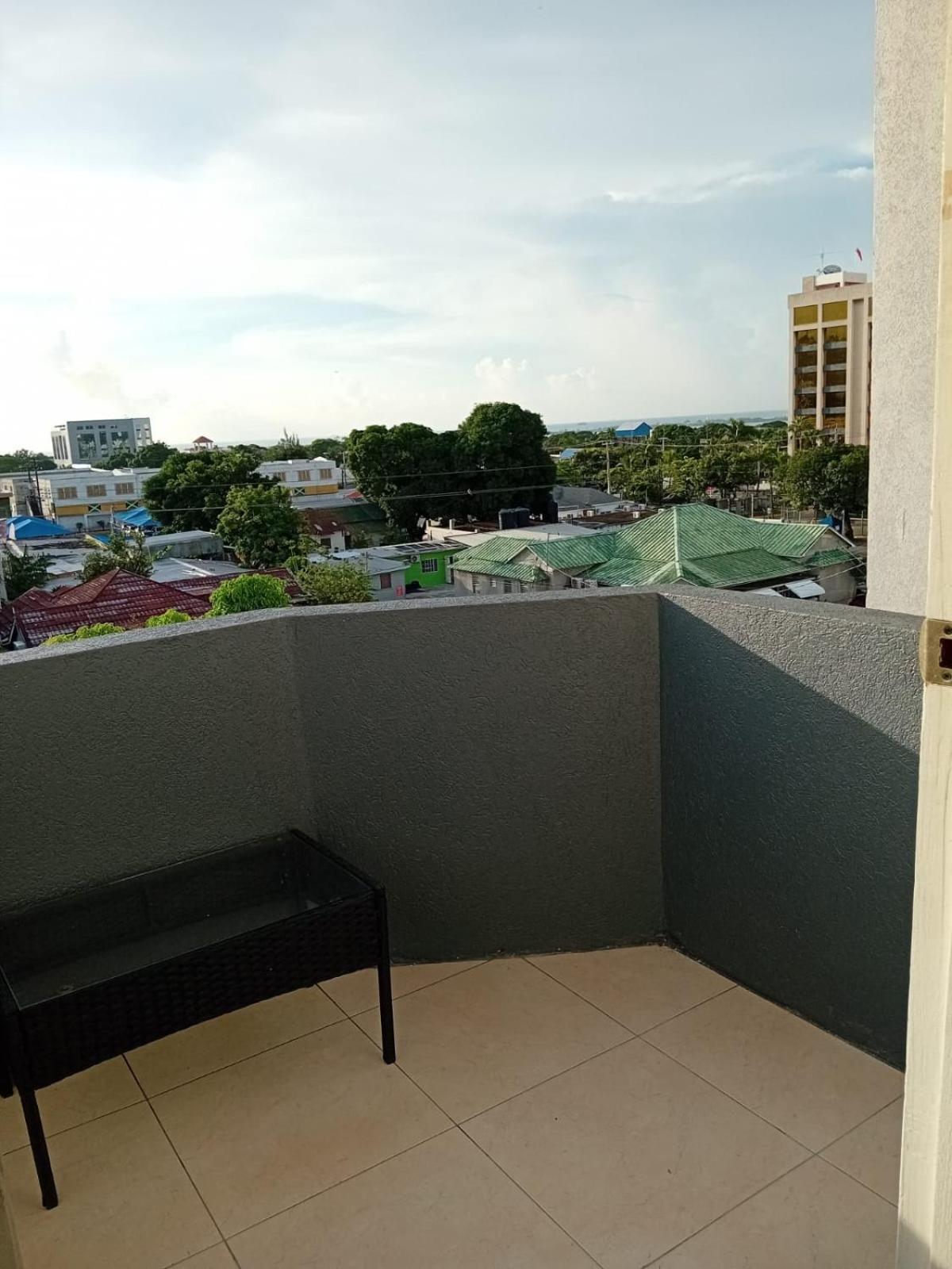 Escape At The Oasis- New Kingston Area -24Hrs Security, Elevator, Water Heater, Wifi Κίνγκστον Εξωτερικό φωτογραφία
